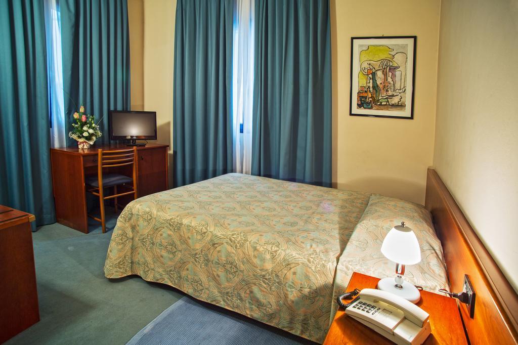 Albergo Centrale Trebaseleghe Szoba fotó