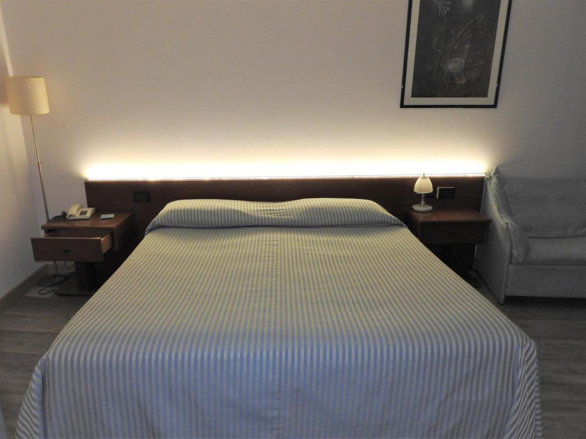 Albergo Centrale Trebaseleghe Kültér fotó